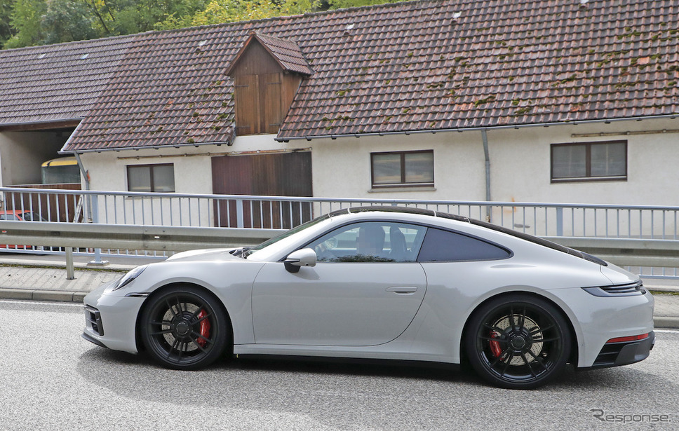 ポルシェ 911 GTS 開発車両（スクープ写真）《APOLLO NEWS SERVICE》