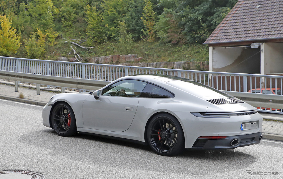 ポルシェ 911 GTS 開発車両(スクープ写真)《APOLLO NEWS SERVICE》