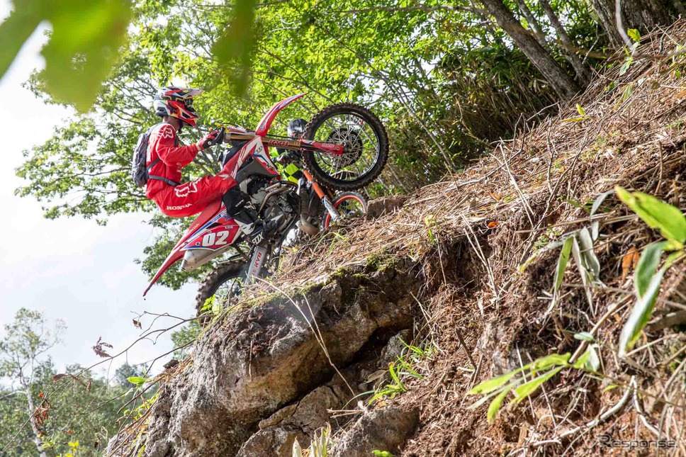 【JNCC 第6戦】渡辺学、チャンピオン決定！ 休みどころのないハードなレースを制す稲垣正倫／ANIMALHOUSE