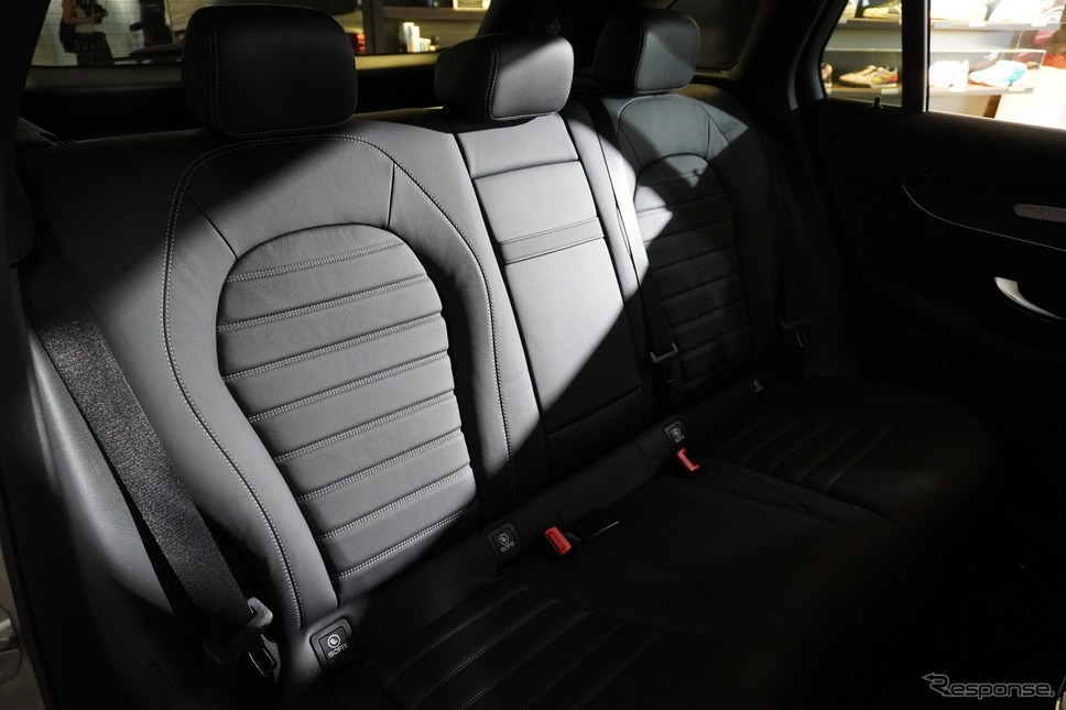 メルセデスベンツ GLC 改良新型(GLC 300 4MATIC モハーベシルバー)《撮影 平川 亮》