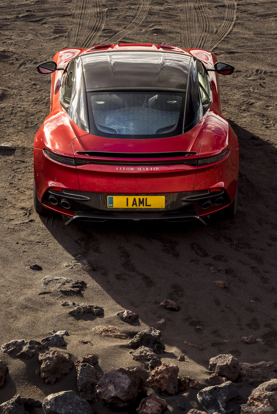 アストンマーティン DBS スーパーレッジェーラ《photo by Aston Martin》
