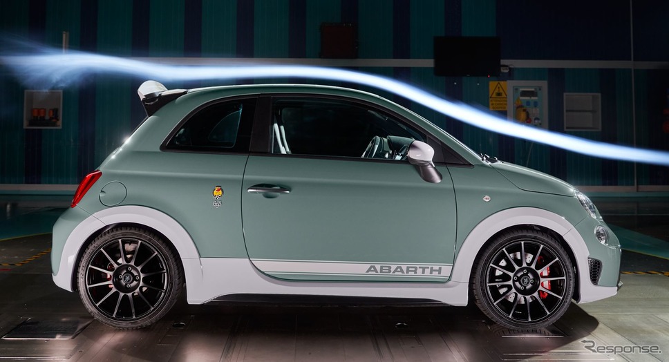 アバルト 695 70°アニバーサリオ《photo by Abarth》
