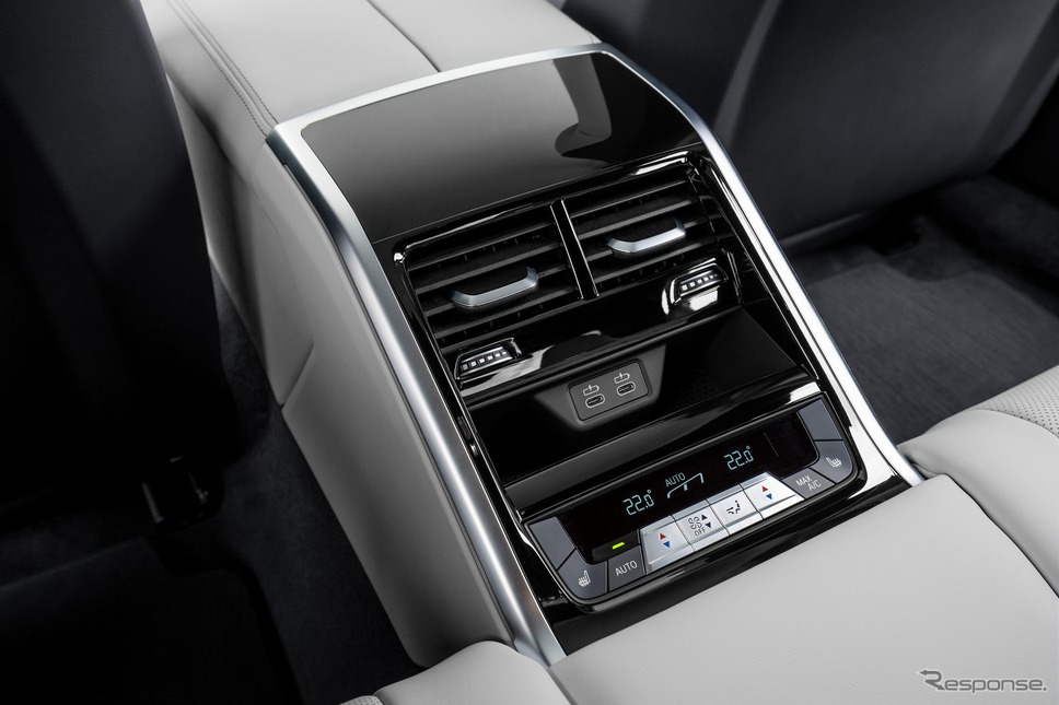 BMW M8 グランクーペ 新型《photo by BMW》