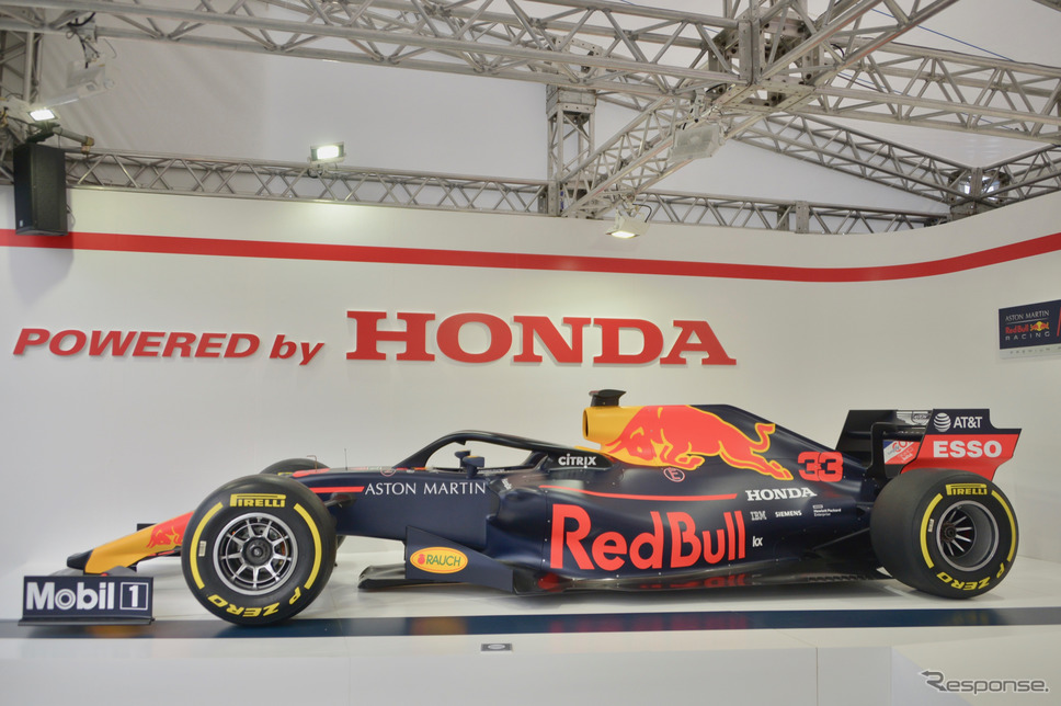 F1日本グランプリでホンダブースに展示中の車両《提供 AT&T》