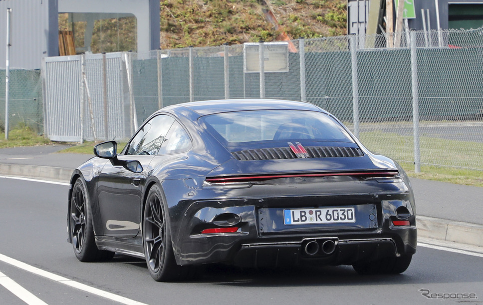 ポルシェ 911 GT3ツーリング 開発車両(スクープ写真)《APOLLO NEWS SERVICE》