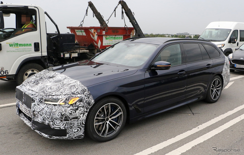 BMW 5シリーズツーリング 改良新型プロトタイプ(スクープ写真)《APOLLO NEWS SERVICE》