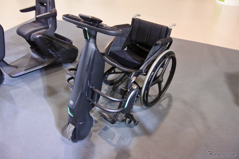 トヨタ自動車 歩行領域EV 車いす連結タイプ《撮影 小松哲也》