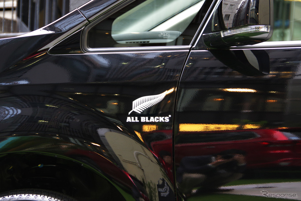 デリカD：5 ALL BLACKS Edition＋ALL BLACKS Complete Package《撮影 宮崎壮人》