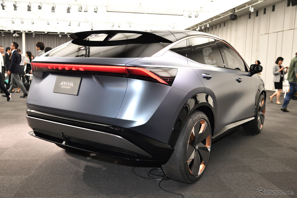 日産アリア・コンセプト(東京モーターショー2019出品車)《撮影 雪岡直樹》
