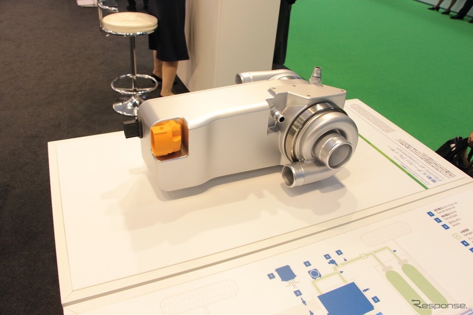 FCV、燃料電池用コンプレッサー(EAC)《撮影 中尾真二》
