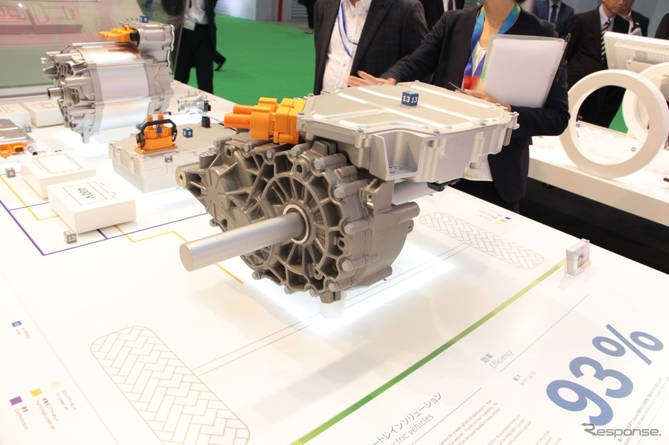 400V対応のeAxle:HV、PHEV、EVに対応する《撮影 中尾真二》