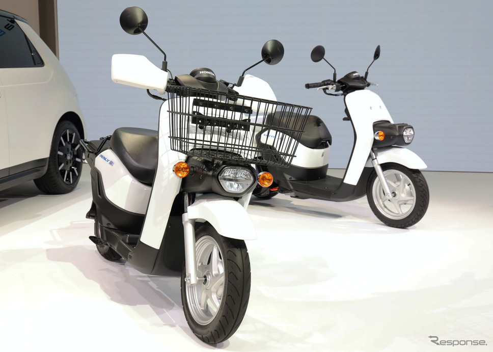 ホンダの電動バイク、BENLY e:(ベンリィ イー)とGYRO e:(ジャイロ イー)《撮影 愛甲武司》