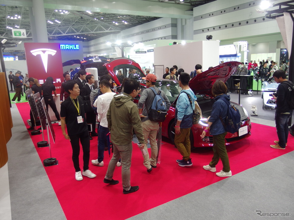 テスラ(東京モーターショー2019)《撮影 高木啓》