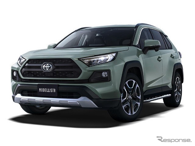 新型RAV4向けサイドタフブレード(装着イメージ)《画像:トヨタカスタマイジング&ディベロップメント》