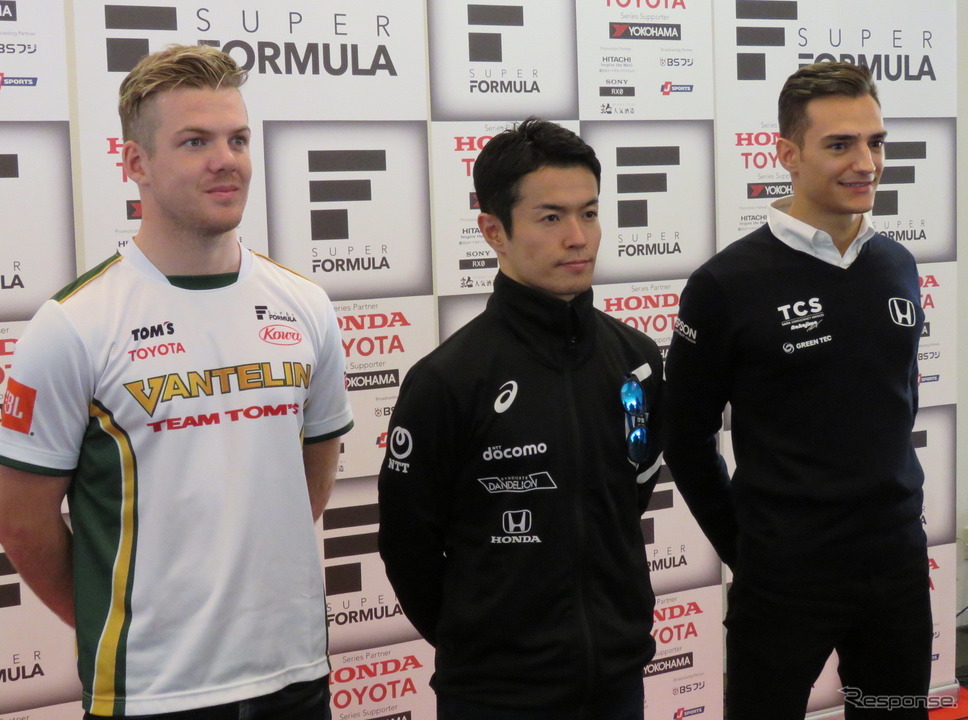 最終戦に自力王座の可能性を残して臨む3人、左からキャシディ、山本尚貴、パロウ。《撮影 遠藤俊幸》