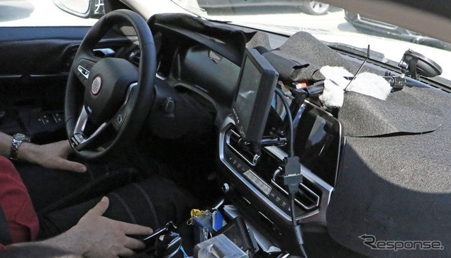 BMW i4 開発車両 スクープ写真《APOLLO NEWS SERVICE》