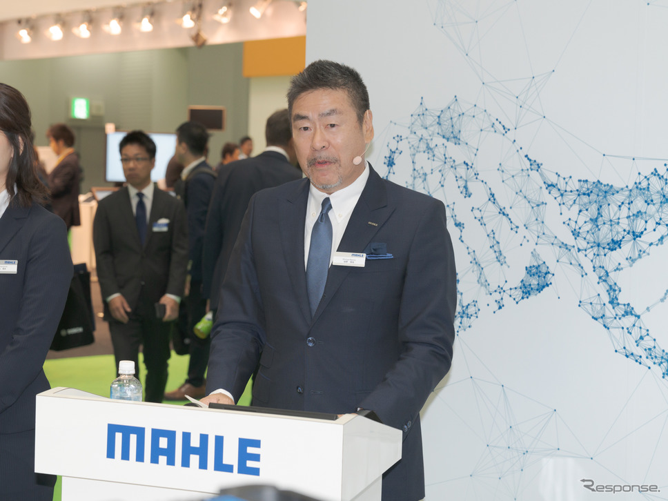 取締役副社長・坂野慎哉氏が登壇した。《撮影 関口敬文》