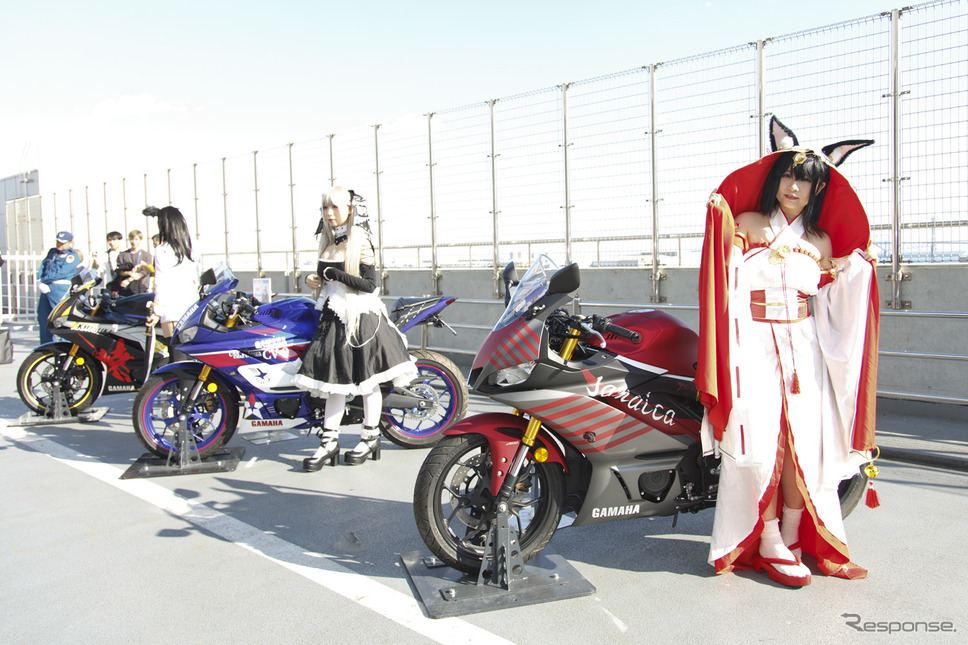 ヤマハYZF-R25×アズールレーン(東京モーターショー2019)《撮影 佐藤隆博》