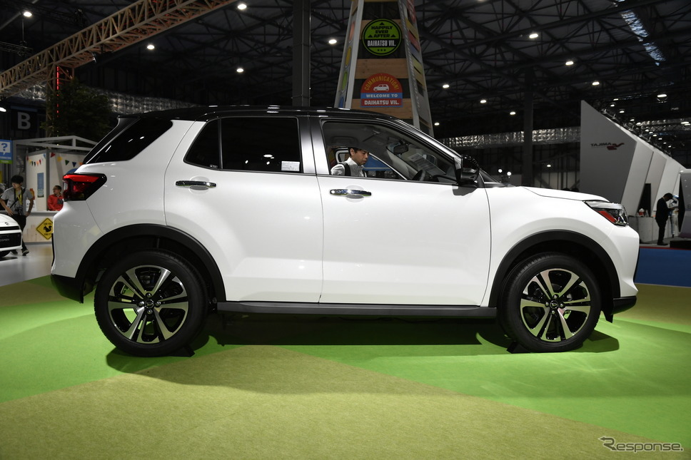 ダイハツの新型コンパクトSUV(東京モーターショー2019)《撮影 雪岡直樹》