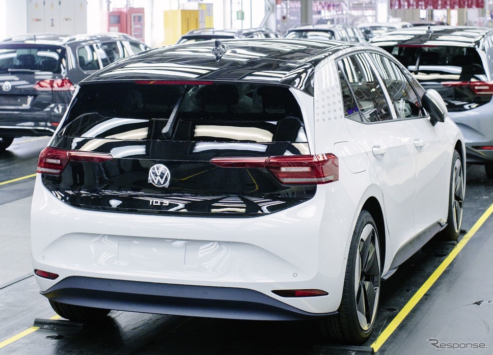 フォルクスワーゲン ID.3 の量産第一号車がラインオフ《photo by VW》