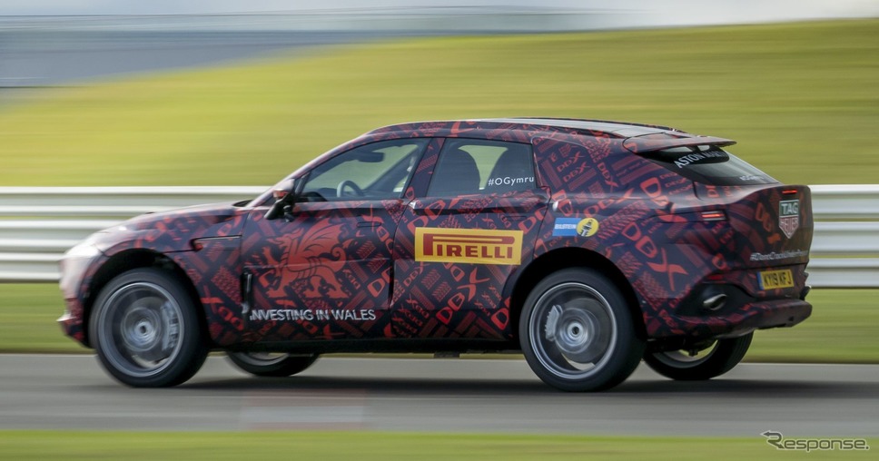 アストンマーティン DBX のプロトタイプ《photo by Aston Martin》