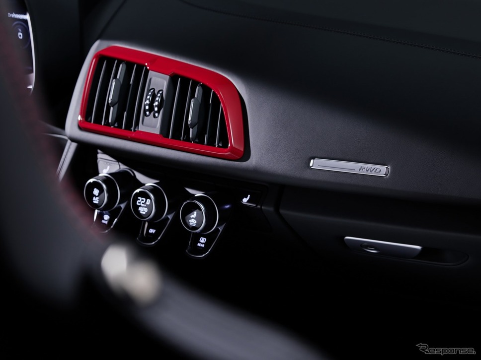アウディ R8 V10 RWD スパイダー《photo by Audi》