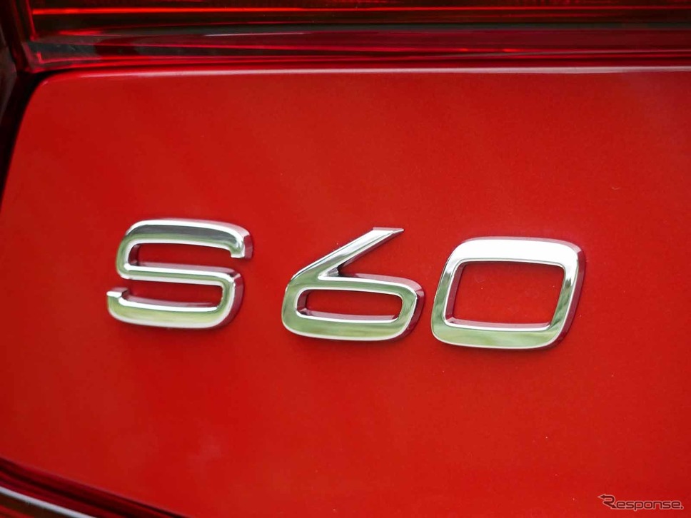 ボルボ S60 新型（T5インスクリプション）撮影　中村孝仁