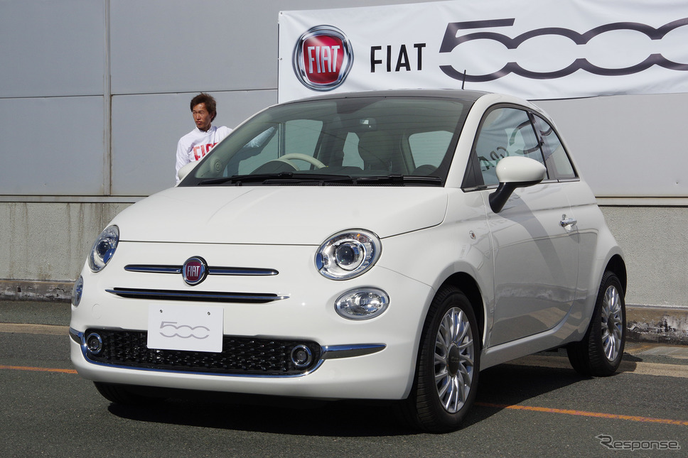 フィアット500 が累計輸入5万台を達成。写真は5万台目の車両「500 TwinAir Lounge」《撮影 宮崎壮人》