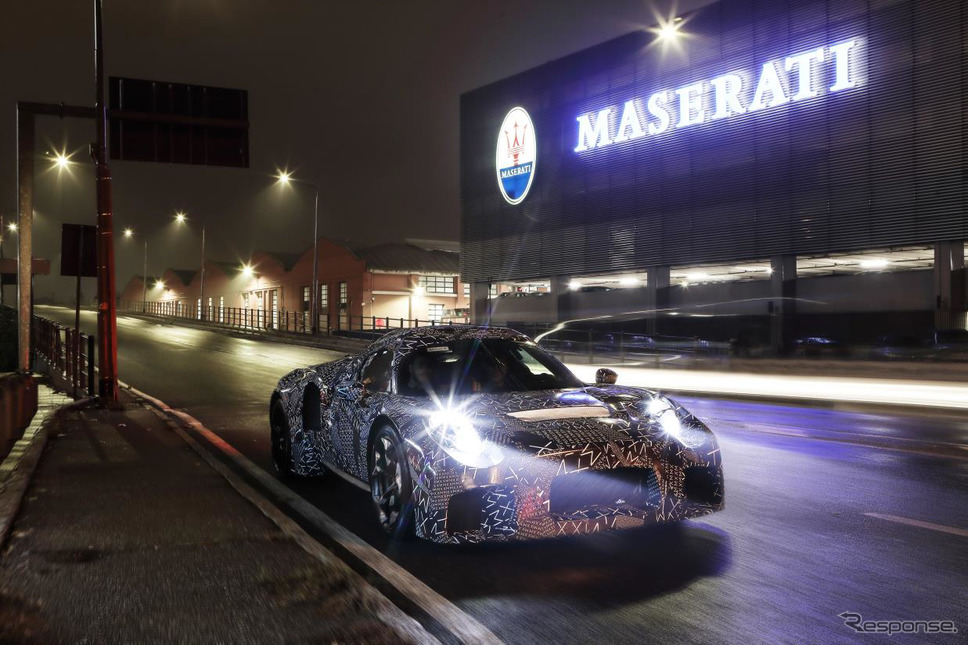 マセラティ 新型ミッドシップスポーツカーの開発試作車《画像:マセラティジャパン》