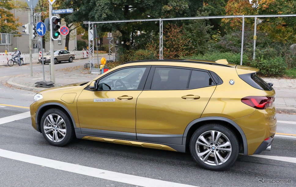 BMW X2 xDrive 25e 開発車両スクープ写真《APOLLO NEWS SERVICE》