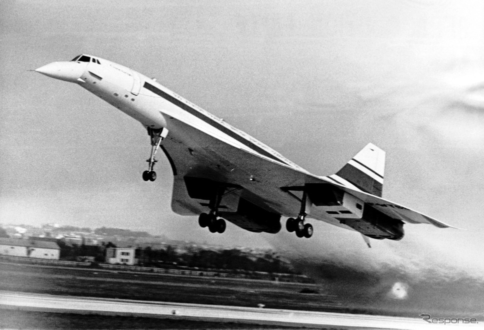 1969年3月2日、ツールーズを飛び立つコンコルド001号機(プロトタイプ、フランス製1番機)の処女飛行《photo (c) Getty Images》