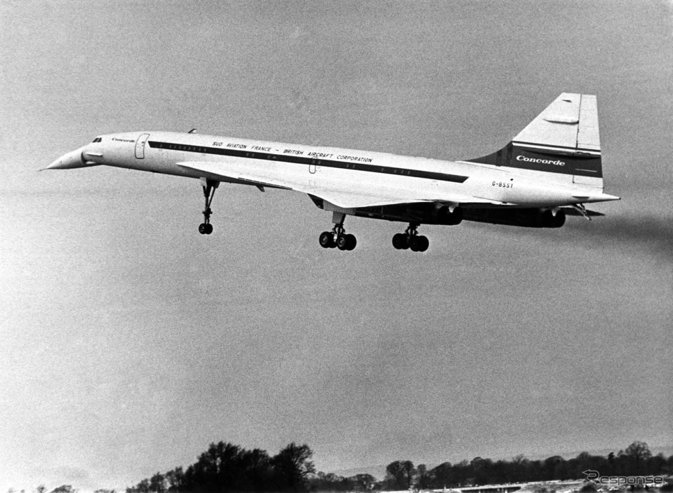 1969年4月9日、ブリストルを飛び立つコンコルド002号機(プロトタイプ、イギリス製1番機)の処女飛行《photo (c) Getty Images》