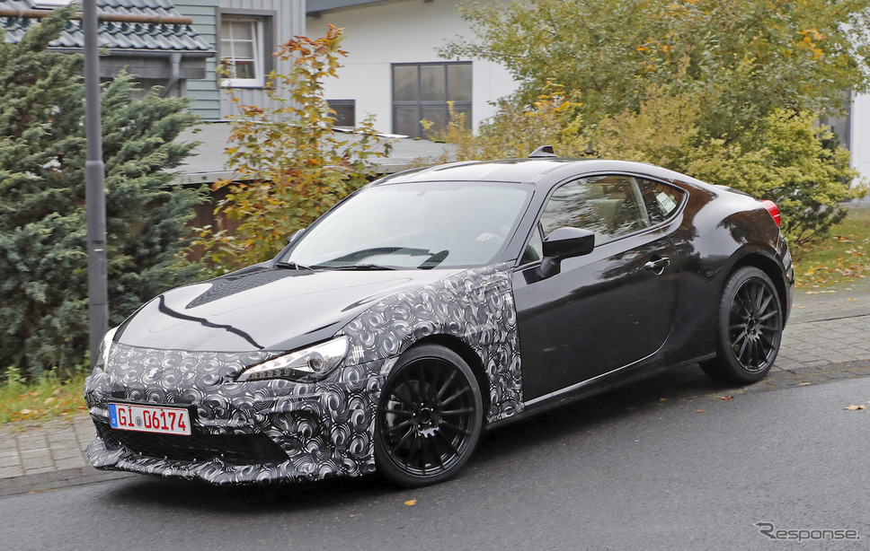 スバル BRZ 開発車両 スクープ写真《APOLLO NEWS SERVICE》