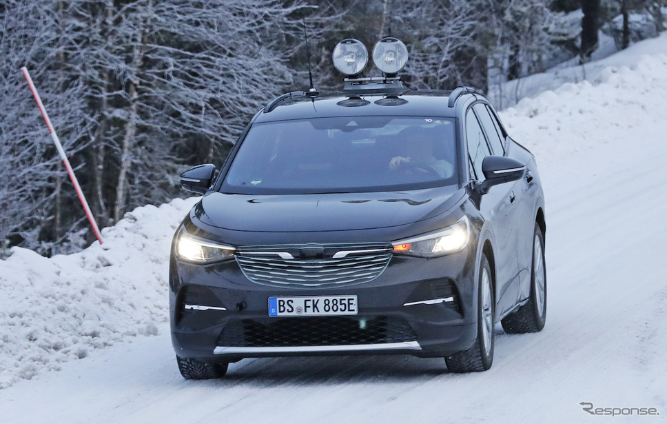 VW ID.4X 開発車両（スクープ写真）《APOLLO NEWS SERVICE》