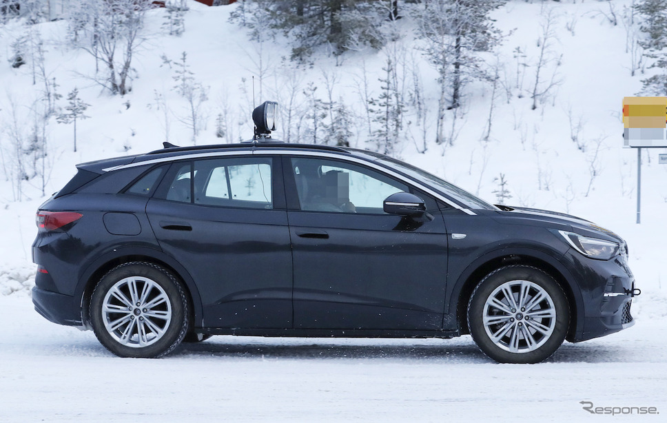 VW ID.4X 開発車両（スクープ写真）《APOLLO NEWS SERVICE》