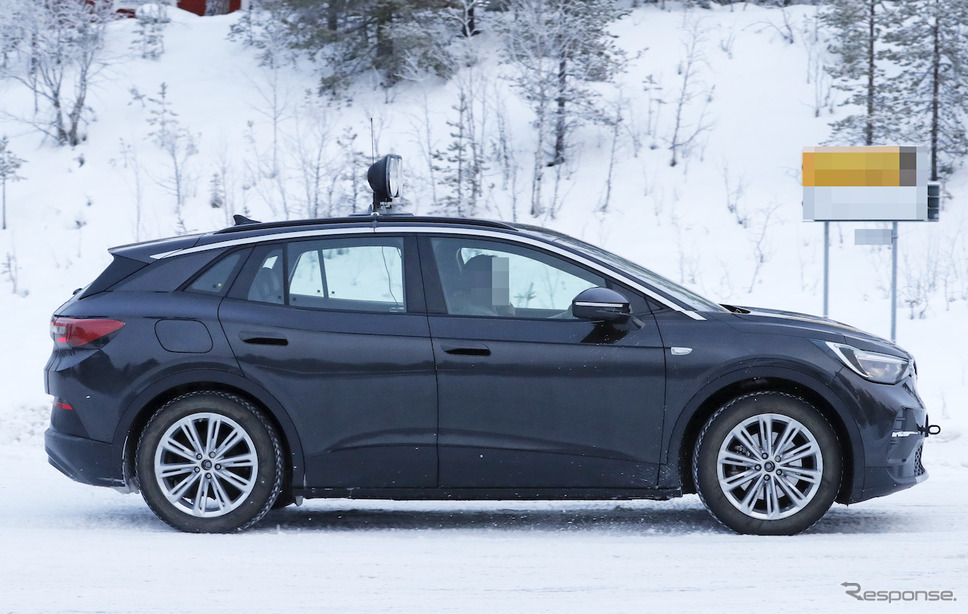 VW ID.4X 開発車両（スクープ写真）《APOLLO NEWS SERVICE》