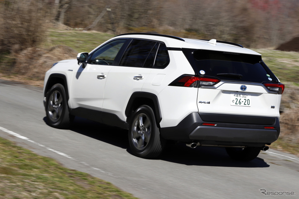 トヨタ RAV4ハイブリッドG《撮影 小林岳夫》