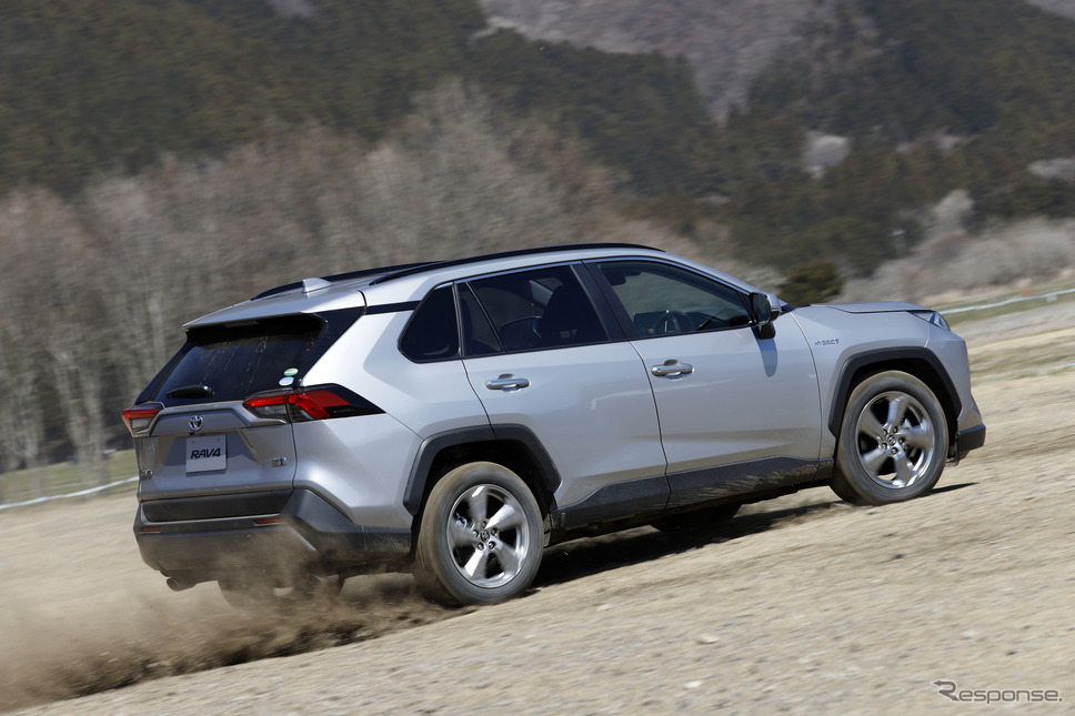 トヨタRAV4《撮影 小林岳夫》