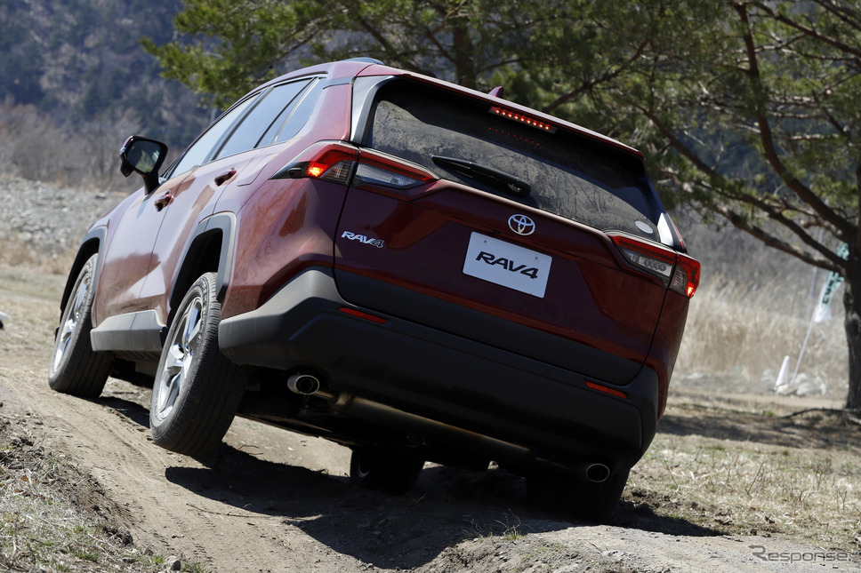 トヨタRAV4《撮影 小林岳夫》