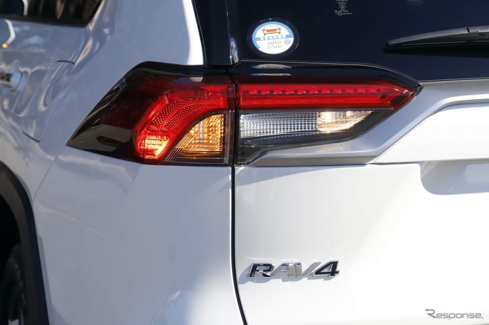 振り返ったとき、RAV4 は記憶に残る…木下隆之【日本カーオブザイヤー2019-2020】