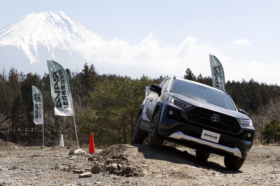 トヨタ RAV4《撮影 小林岳夫》