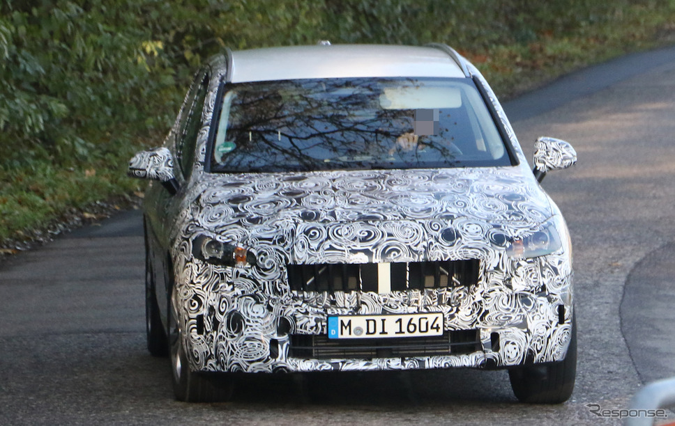 BMW 2シリーズアクティブツアラー 次期型プロトタイプ(スクープ写真)《APOLLO NEWS SERVICE》