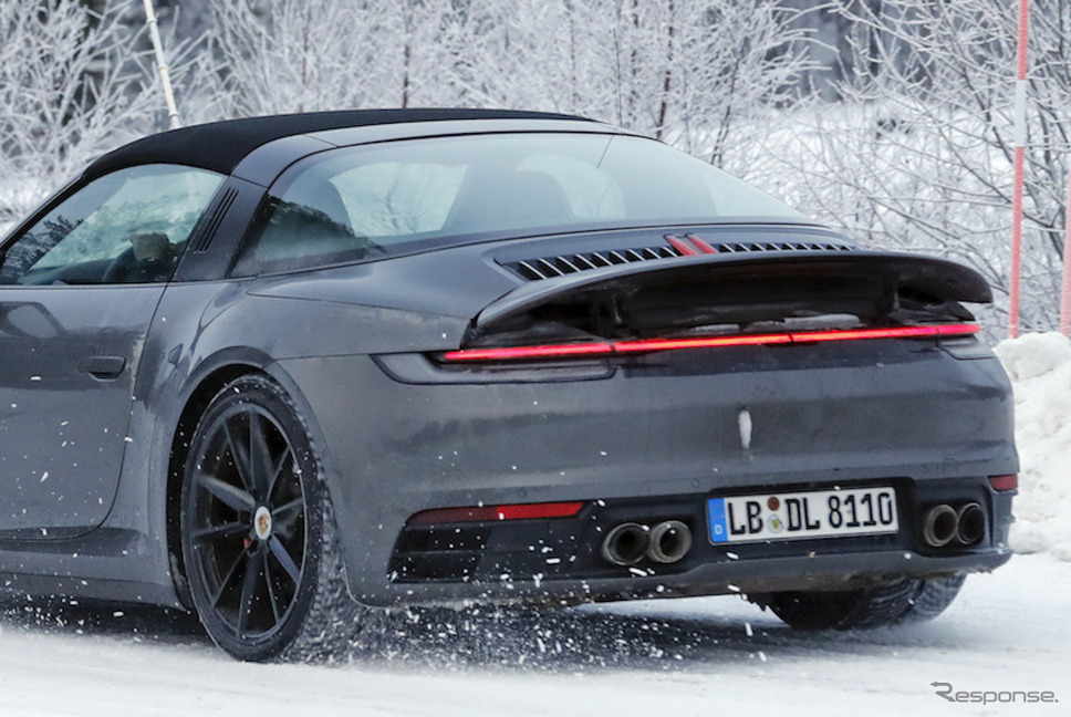 ポルシェ 911タルガ 新型プロトタイプ(スクープ写真)《APOLLO NEWS SERVICE》