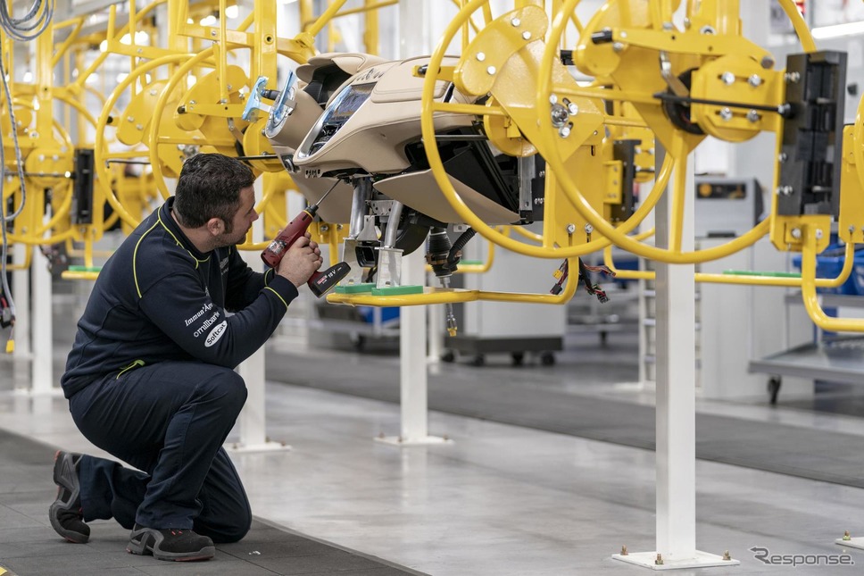 アストンマーティン DBX を生産する英国新工場《photo by Aston Martin》