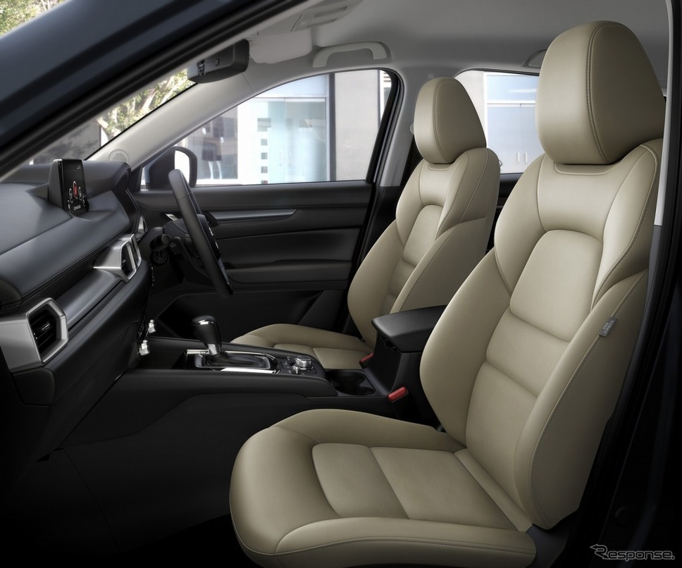 マツダ CX-5 特別仕様車シルク ベージュ セレクション《画像:マツダ》