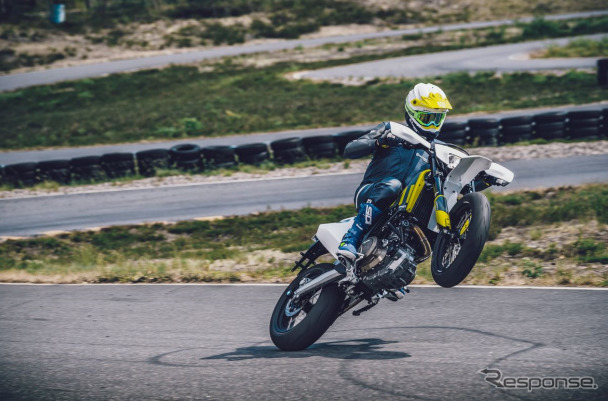 ハスクバーナ 701スーパーモト(2020年モデル)《画像:ハスクバーナ・モーターサイクルズ・ジャパン》
