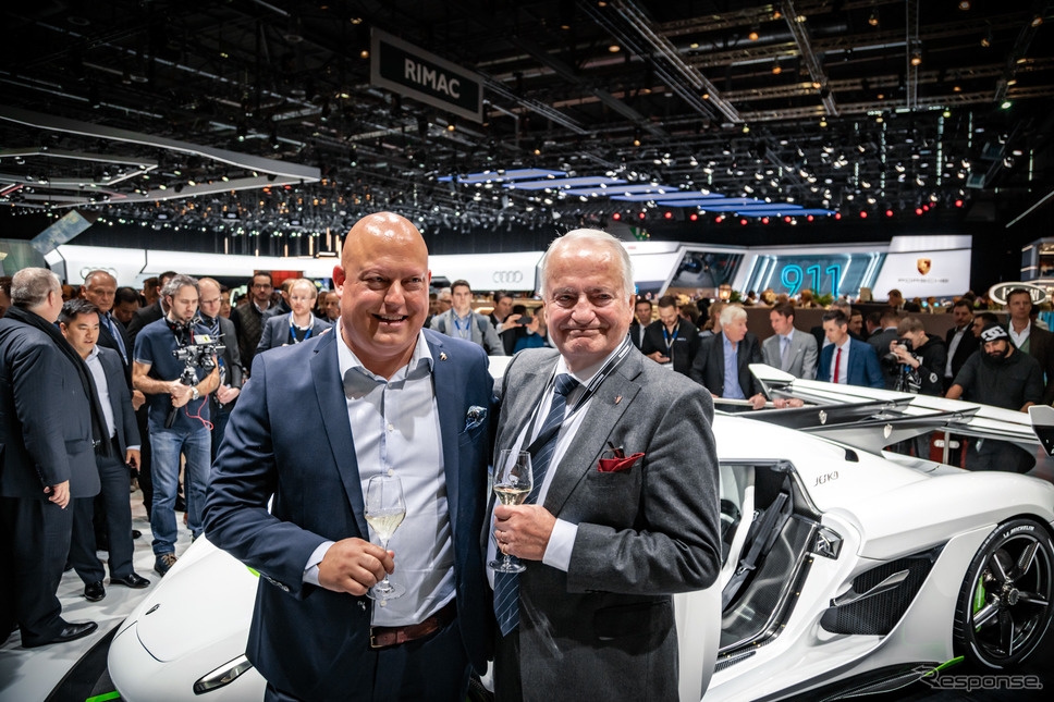 ケーニグセグ・ジュニア(向かって左)とシニア(ジュネーブモーターショー2019)《photo by Koenigsegg》