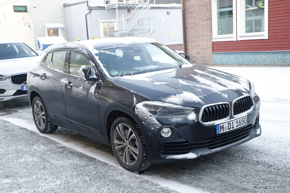 BMW iX2 スクープ写真《APOLLO NEWS SERVICE》
