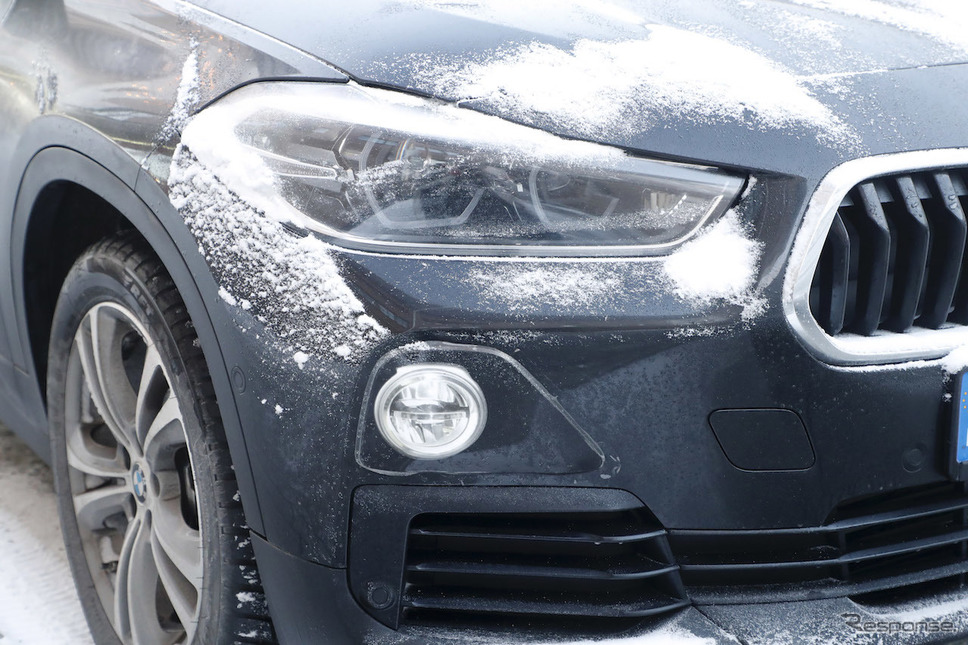 BMW iX2 スクープ写真《APOLLO NEWS SERVICE》