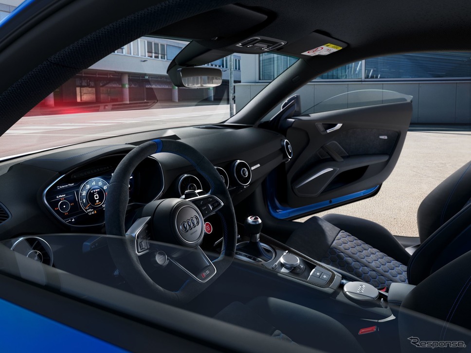 アウディ TT RSクーペ のアニバーサリーパッケージ 25 イヤーズオブ RS《photo by Audi》